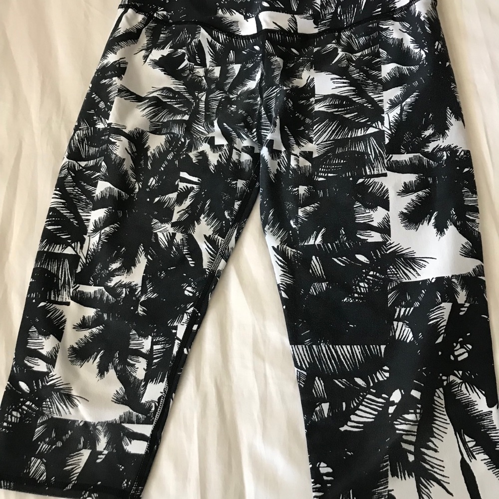 Fabletics Salar Capri Pants (Assorted Prints) View 5